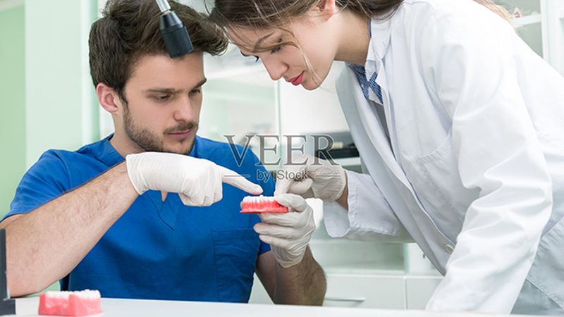 洗牙后多久刷牙漱口？揭秘恢复期的正确护理方法**